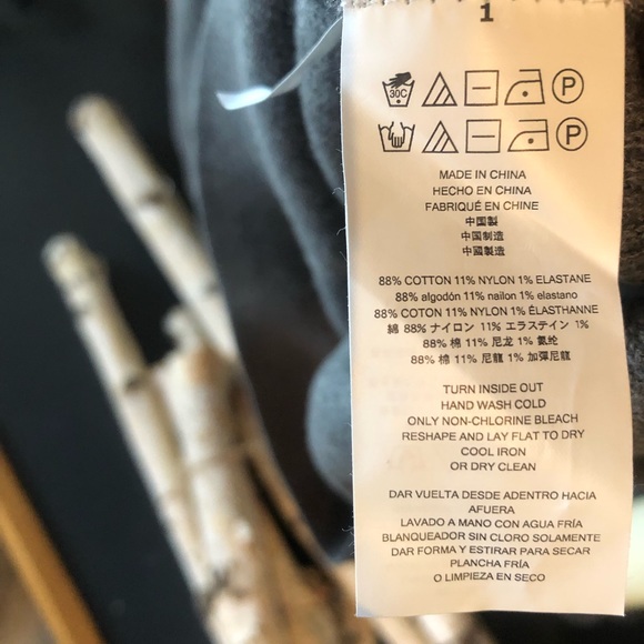 NWT Calvin Klein Men's Gray Pullover size Large - I bought at Macys new - Picture 5 of 7